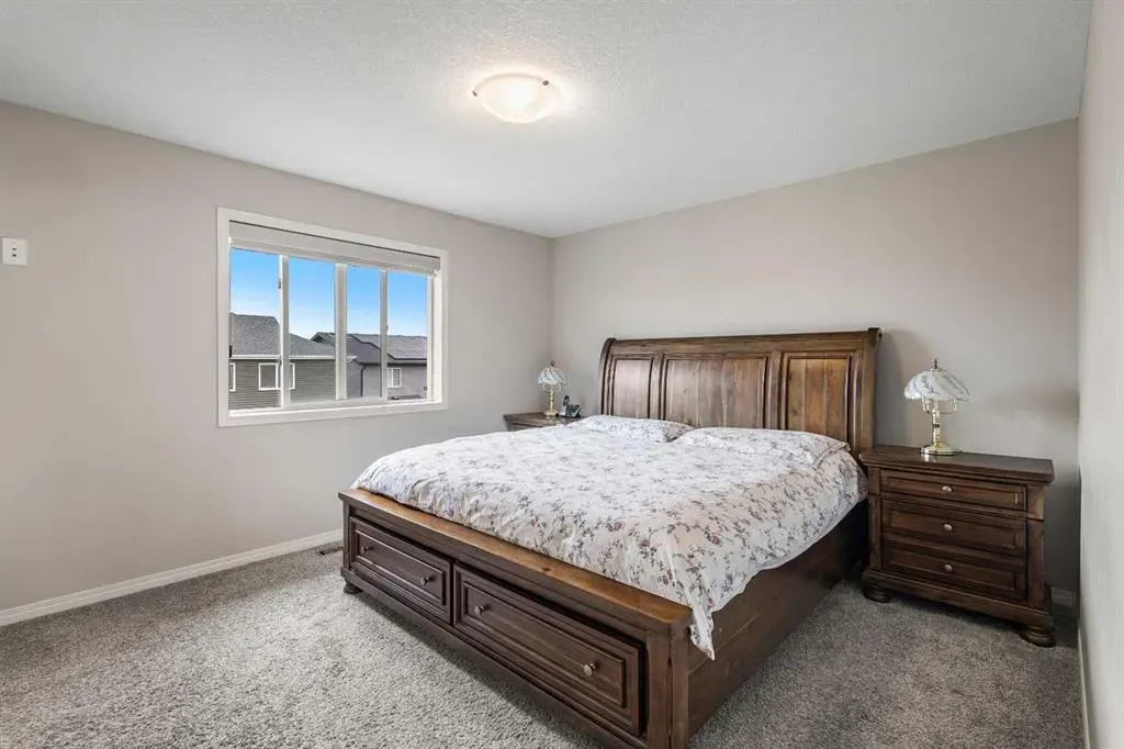 175 Howse Rise NE
