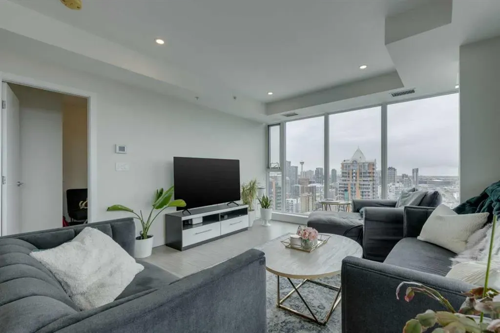 930 16 Avenue SW, #2406