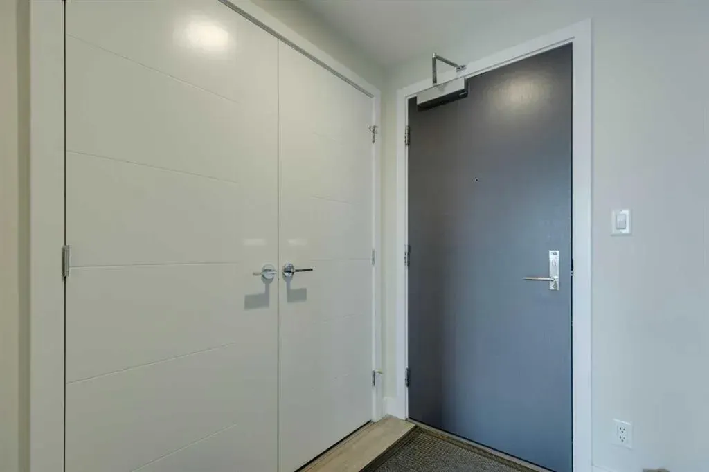 930 16 Avenue SW, #2406