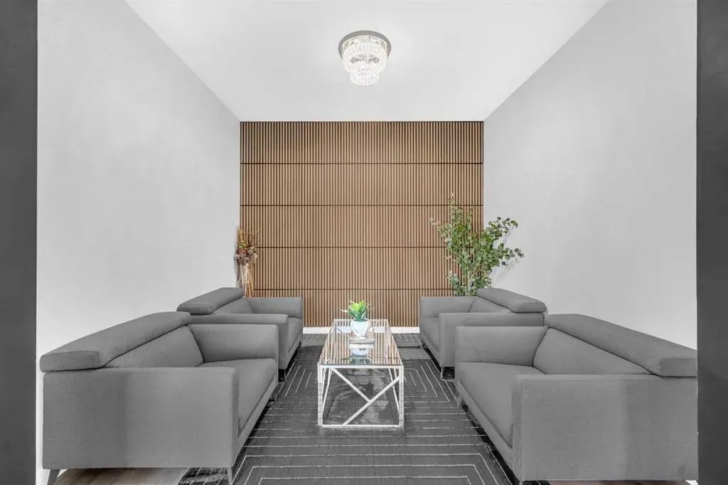 134 Corner Meadows Common NE