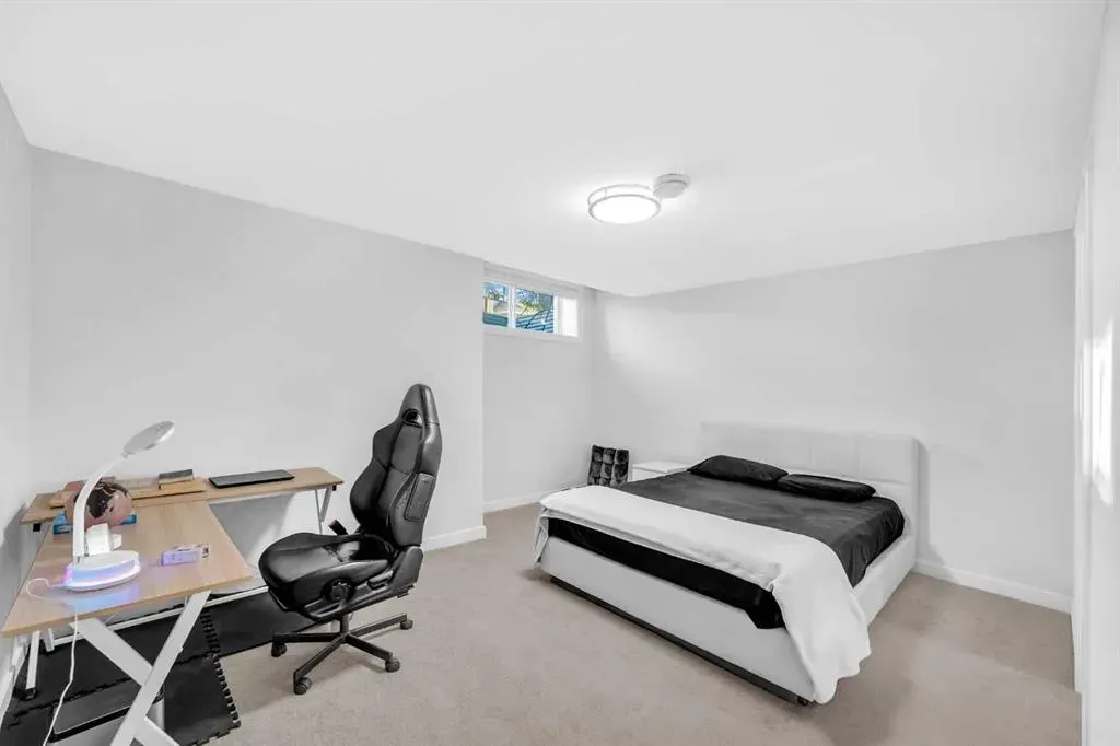 134 Corner Meadows Common NE