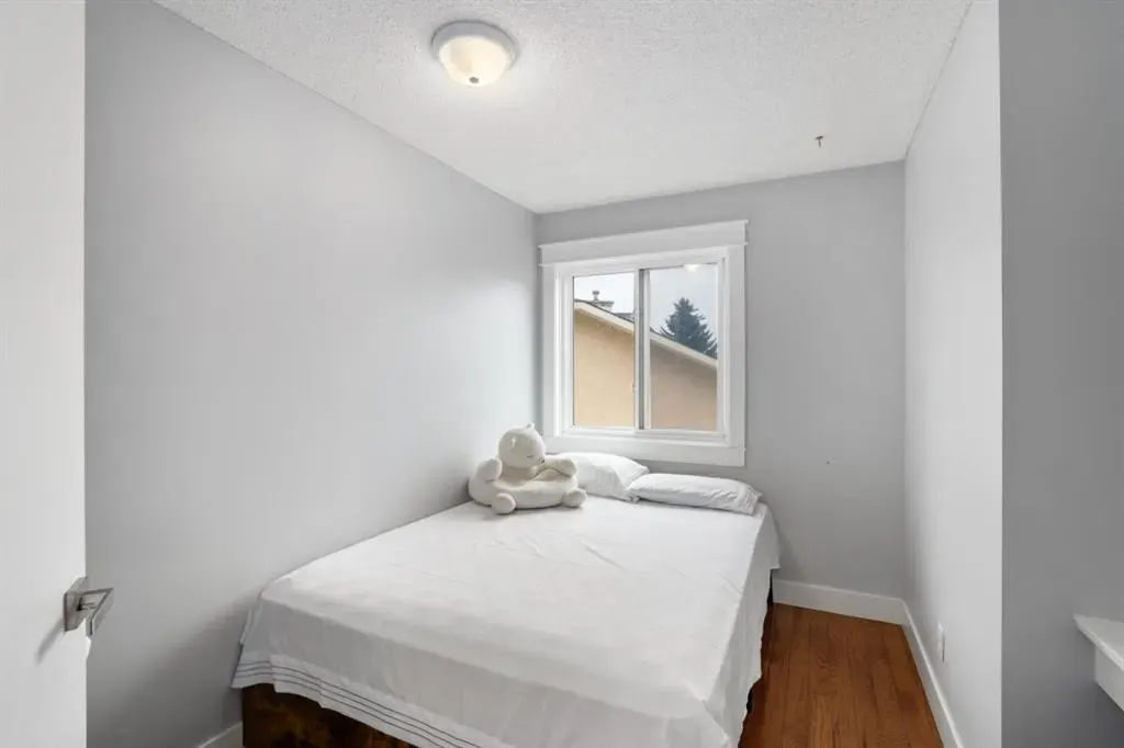 169 Coral Sands Terrace NE