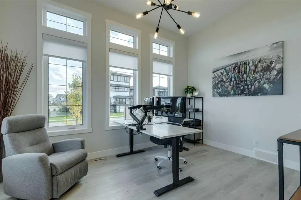 33 Paintbrush Park