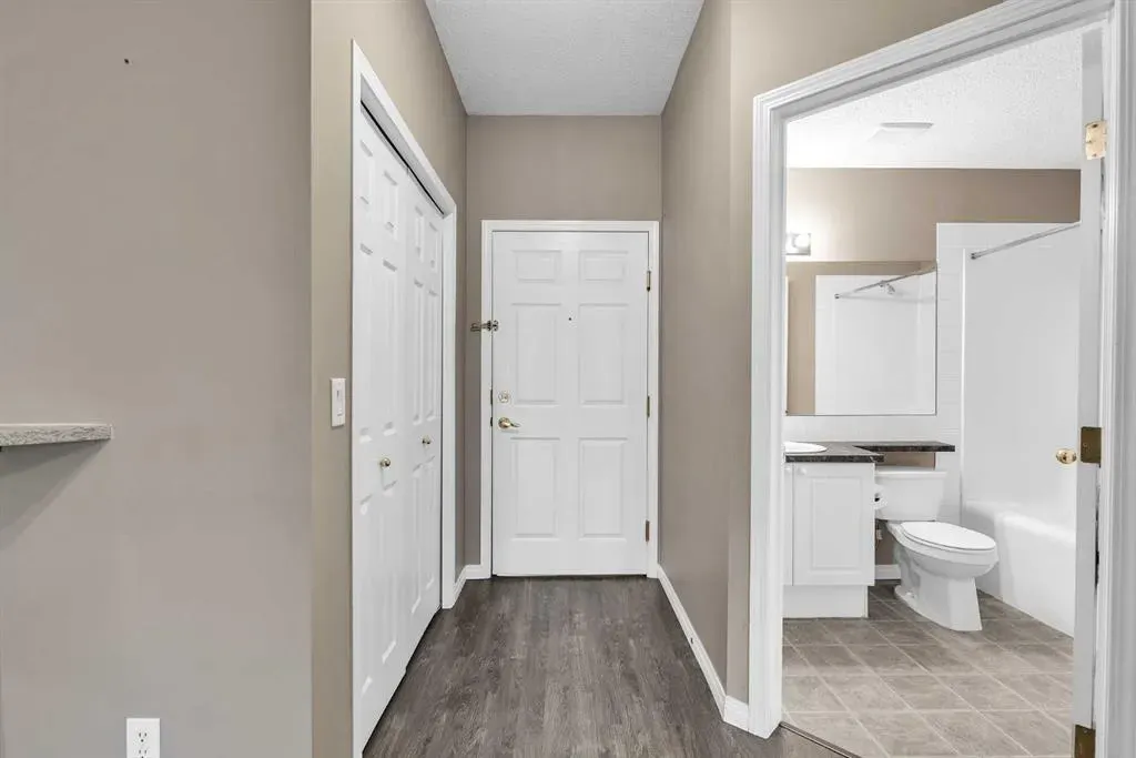 126 14 Avenue SW, #208