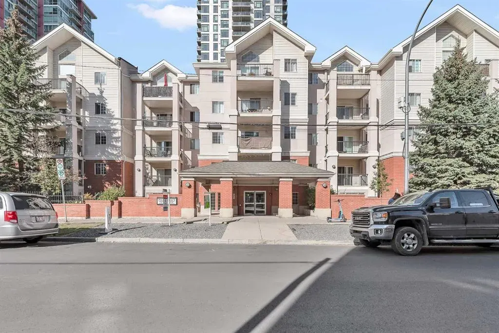 126 14 Avenue SW, #208