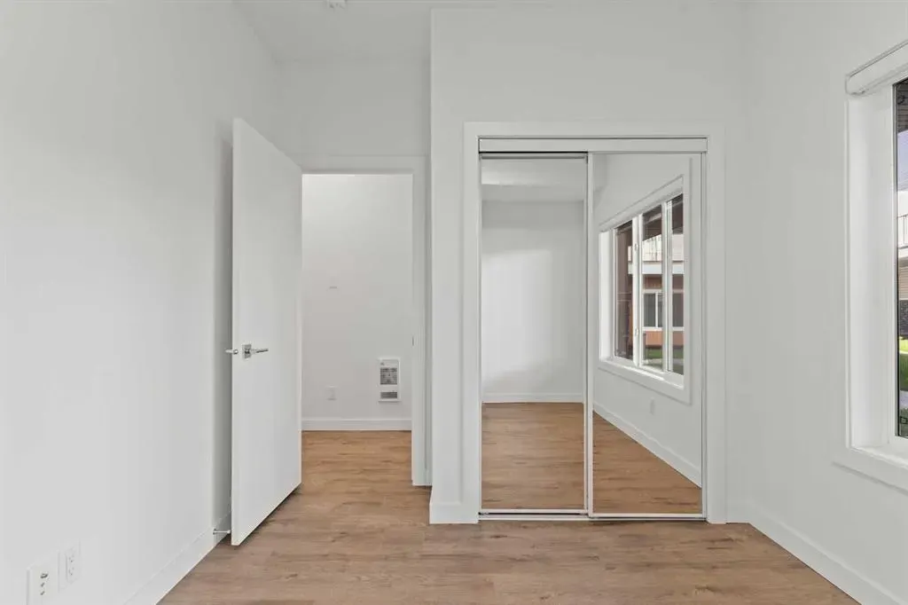 280 Chelsea Road, #2002