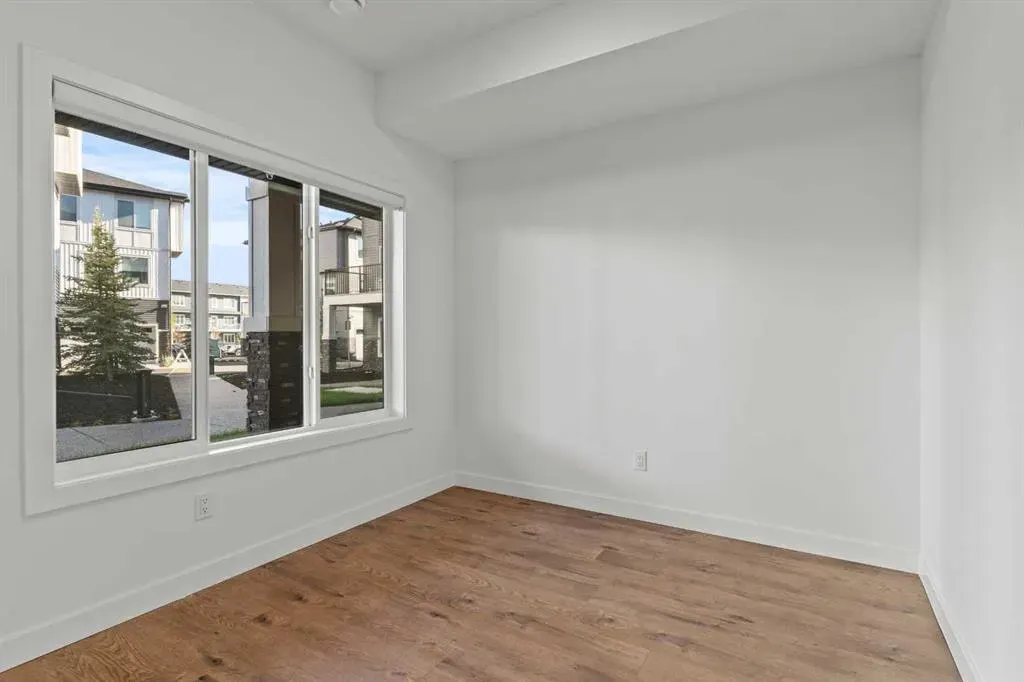 280 Chelsea Road, #2002