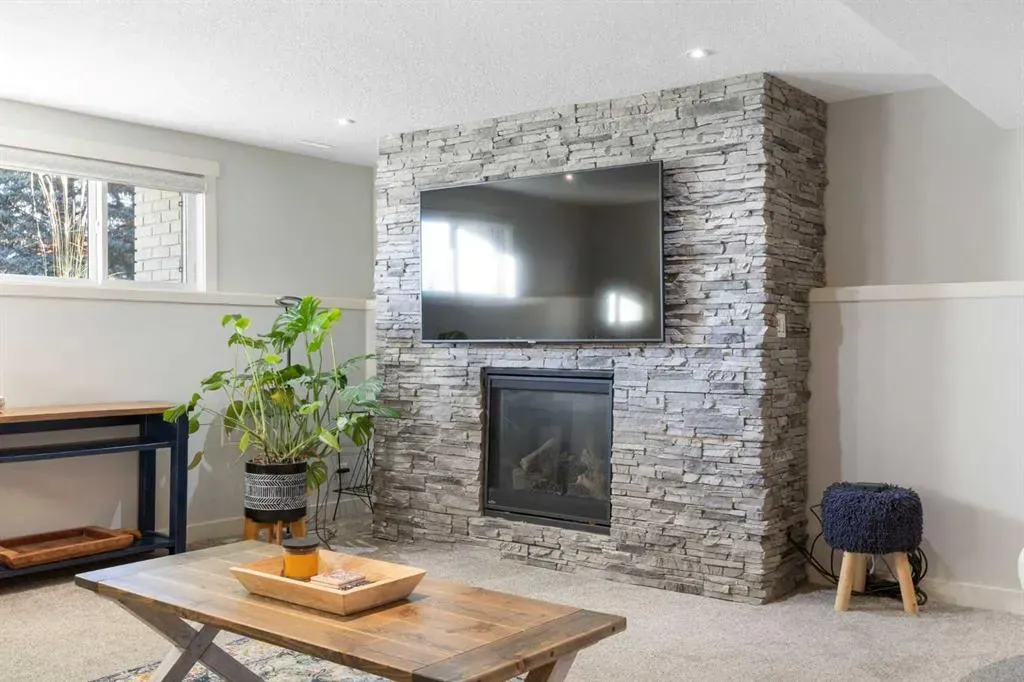 439 Parkridge Crescent SE