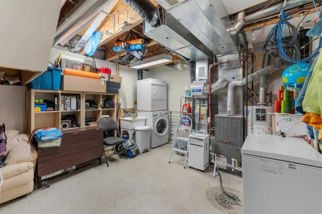 3305 New Brighton Gardens SE