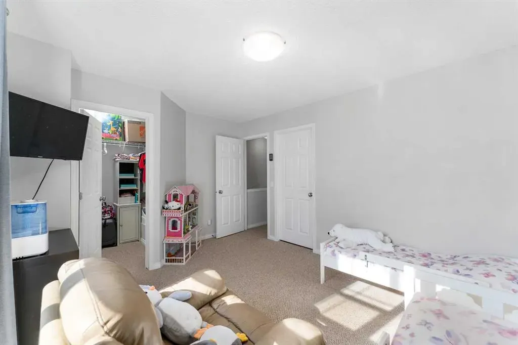 3305 New Brighton Gardens SE