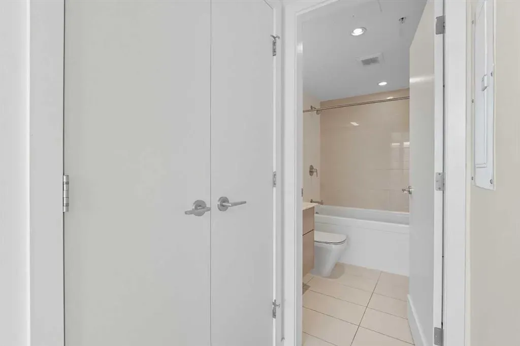 108 Waterfront Court SW, #1007