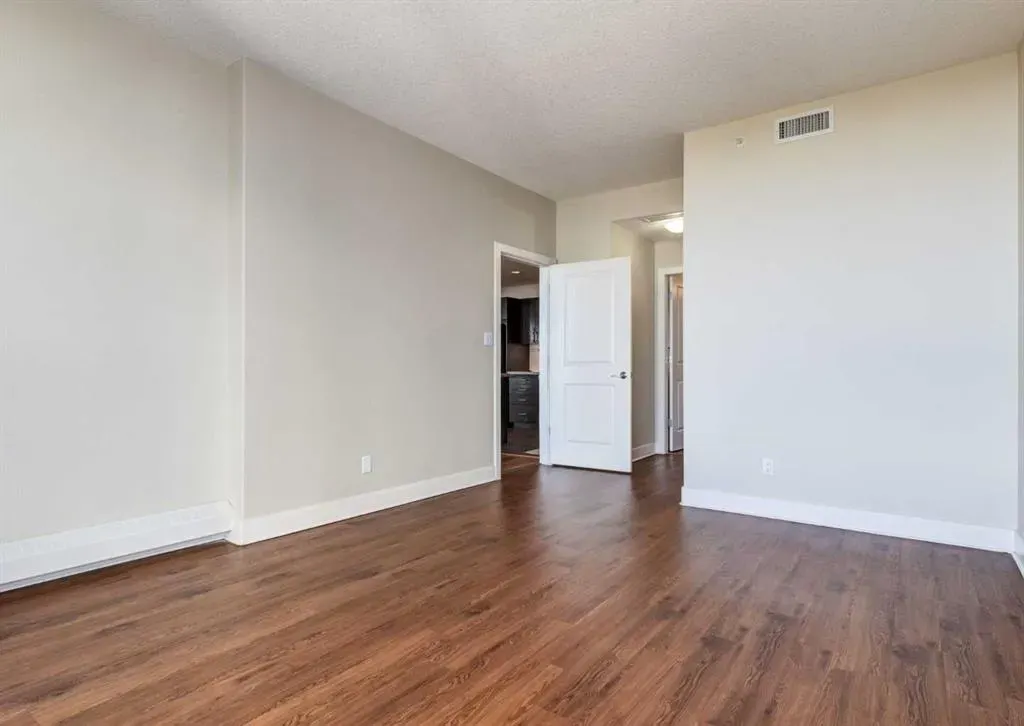 77 Spruce Place SW, #1801