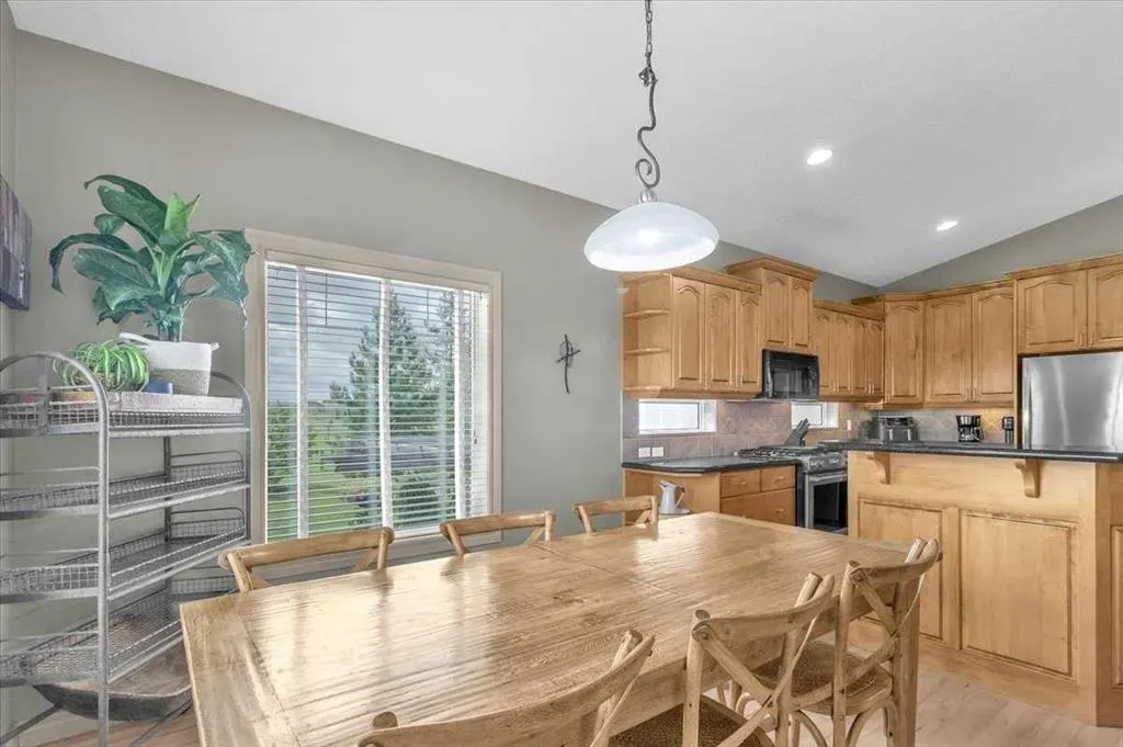 387016 Sundance Trail W