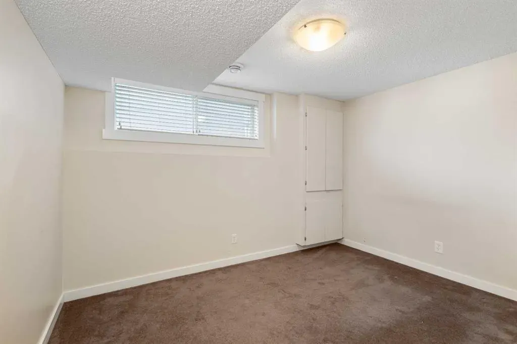 139 Coopers Hill SW