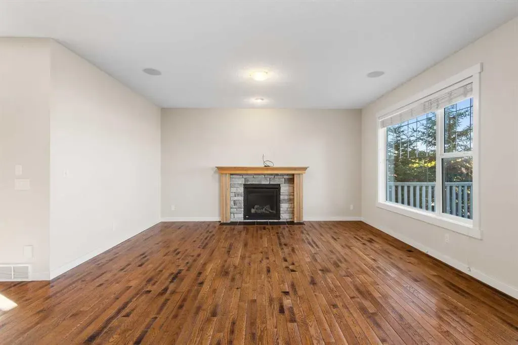 139 Coopers Hill SW