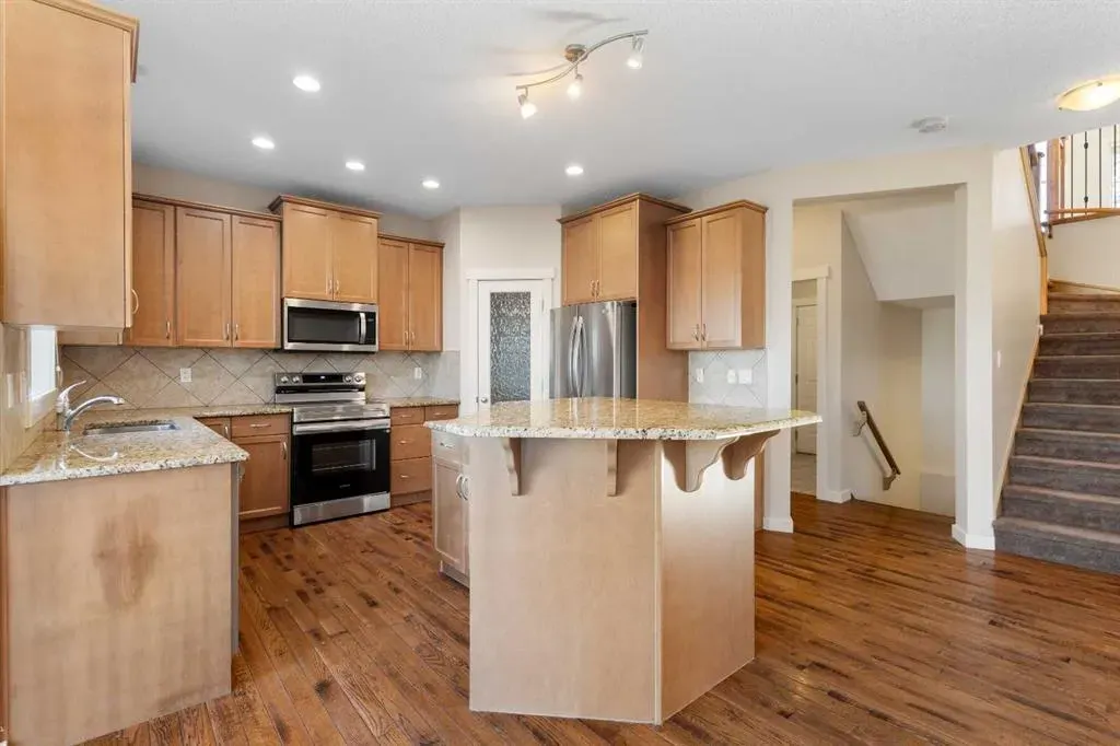 139 Coopers Hill SW