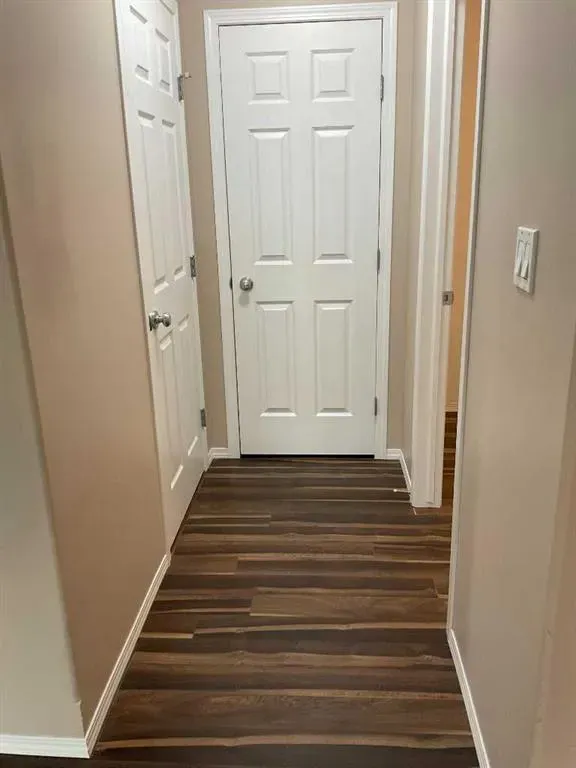 4729 45 Street, #3