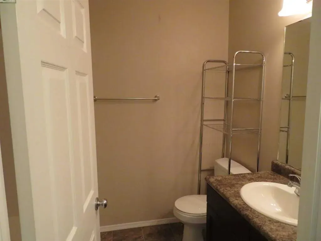 4729 45 Street, #3