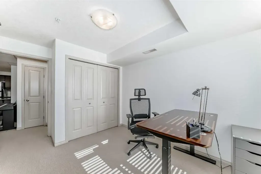 736 57 Avenue SW, #307
