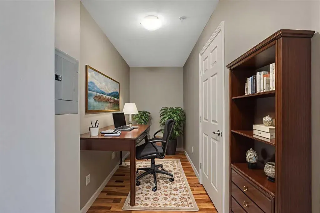 92 Crystal Shores Road, #3201