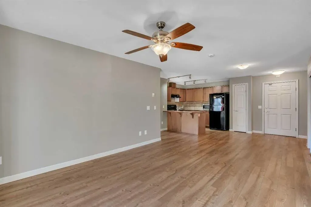 92 Crystal Shores Road, #3201