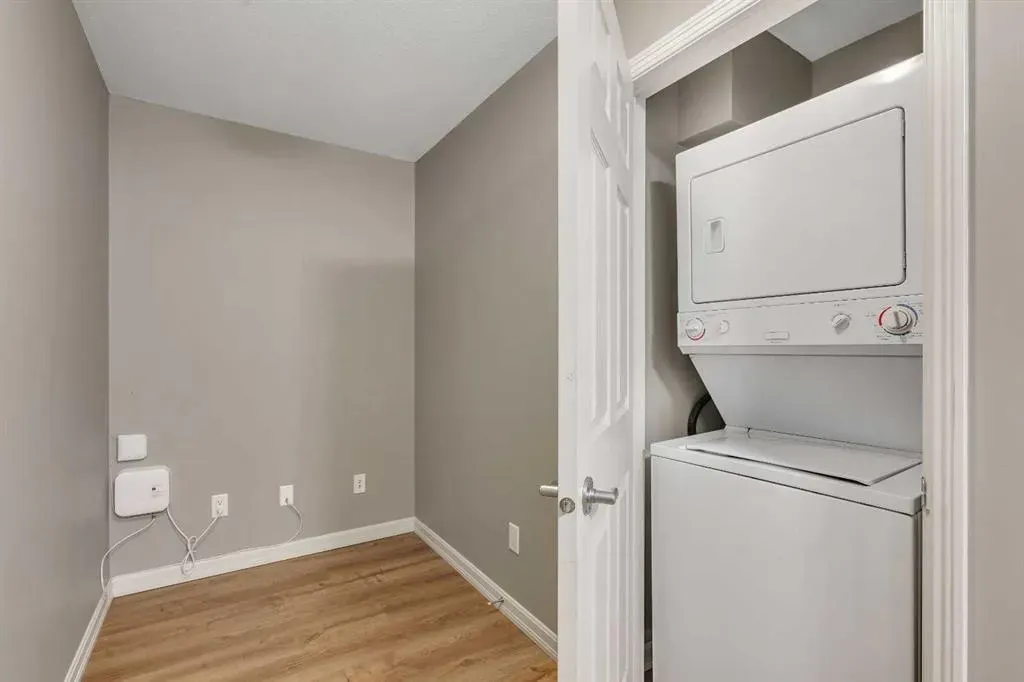 92 Crystal Shores Road, #3201