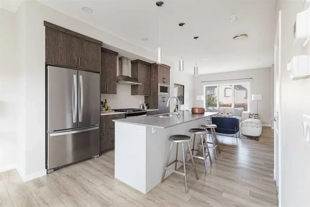 25 Sunrise Way