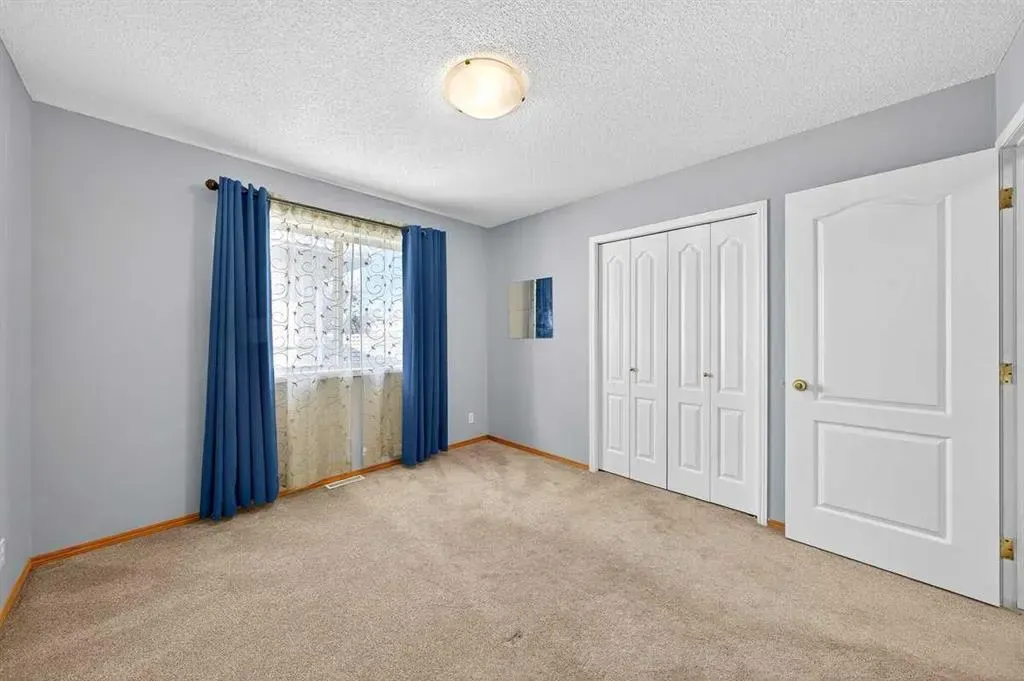 138 Hampstead Circle NW