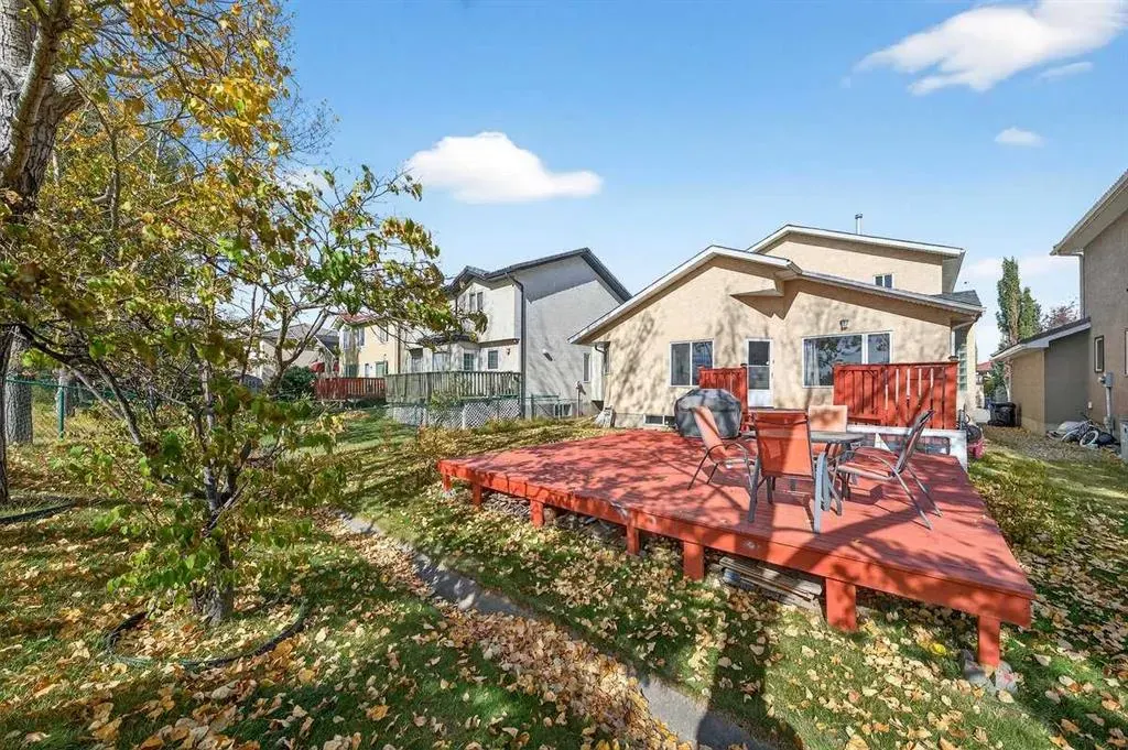 138 Hampstead Circle NW