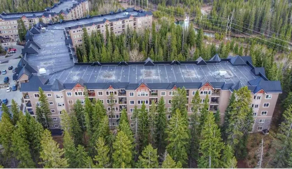 10 Discovery Ridge Close SW, #332