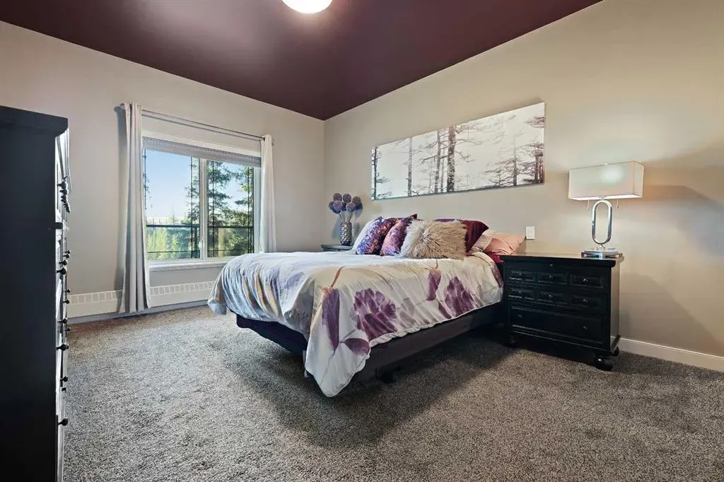 10 Discovery Ridge Close SW, #332