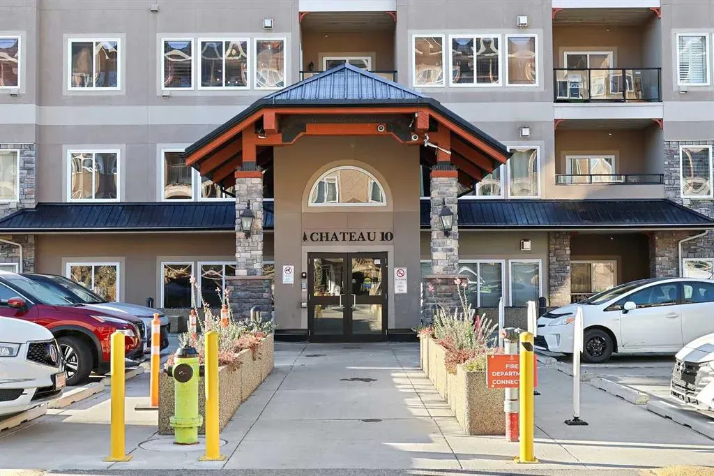 10 Discovery Ridge Close SW, #332