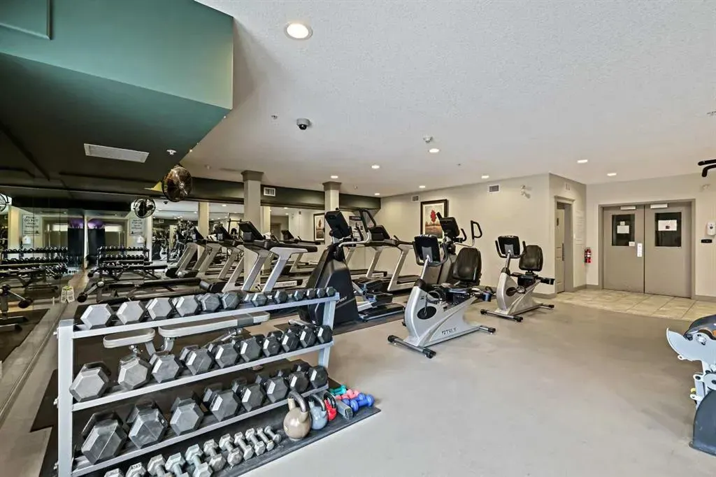 10 Discovery Ridge Close SW, #332