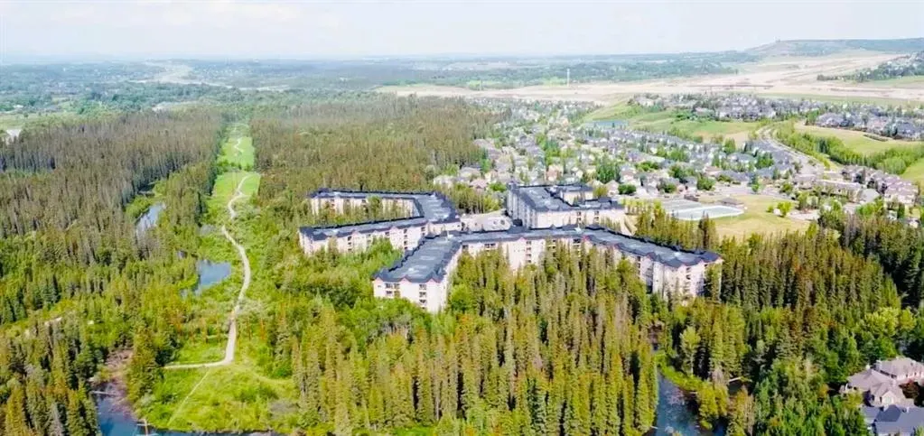 10 Discovery Ridge Close SW, #332