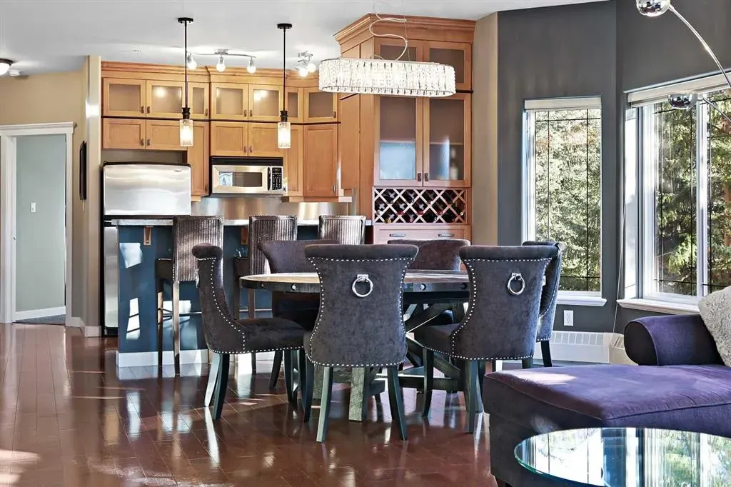 10 Discovery Ridge Close SW, #332