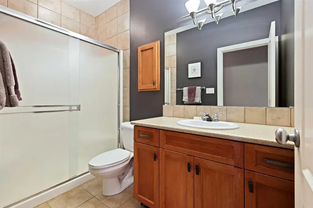 10 Discovery Ridge Close SW, #332