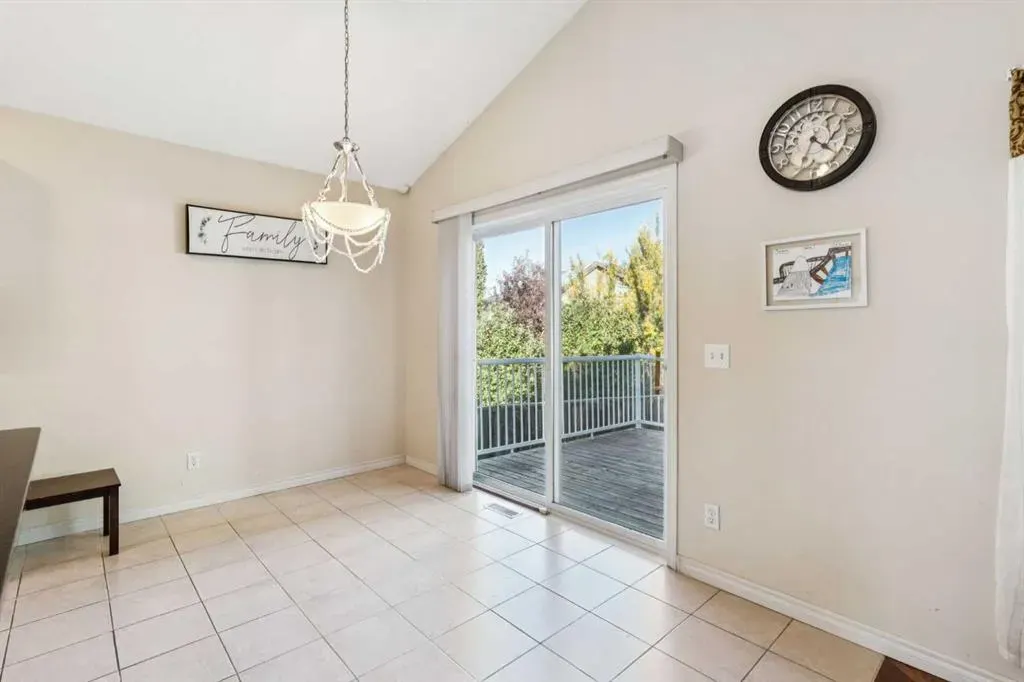 1048 Bridlemeadows Manor SW