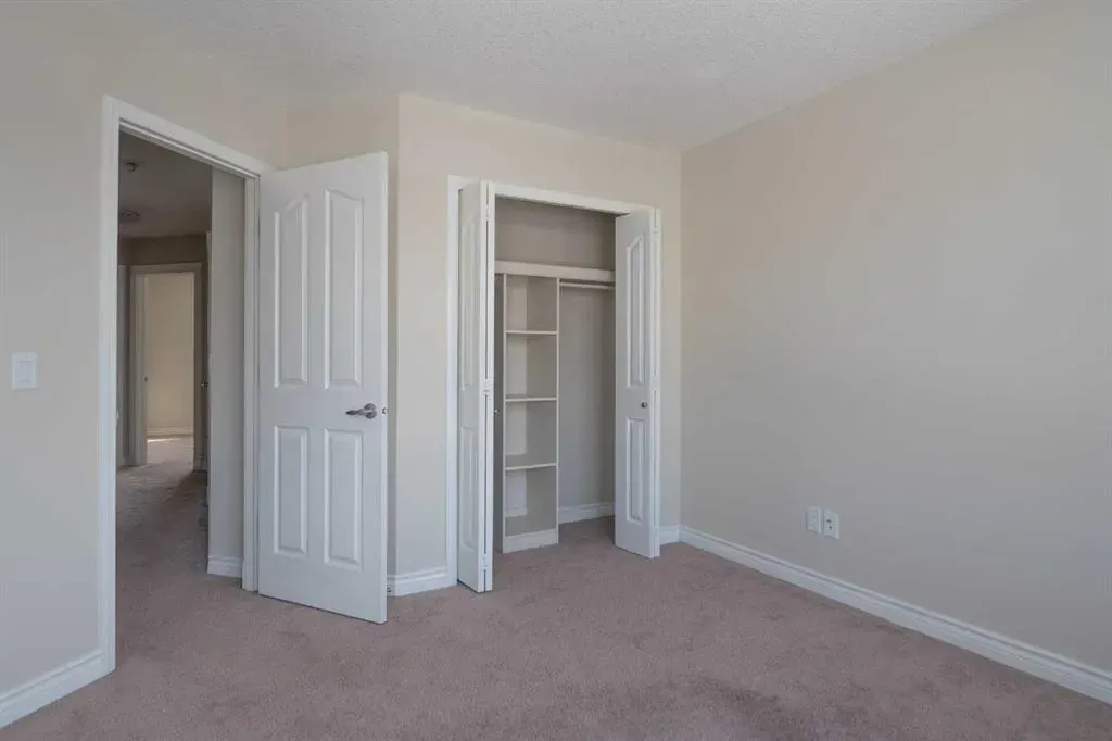 458 Walnut Crescent