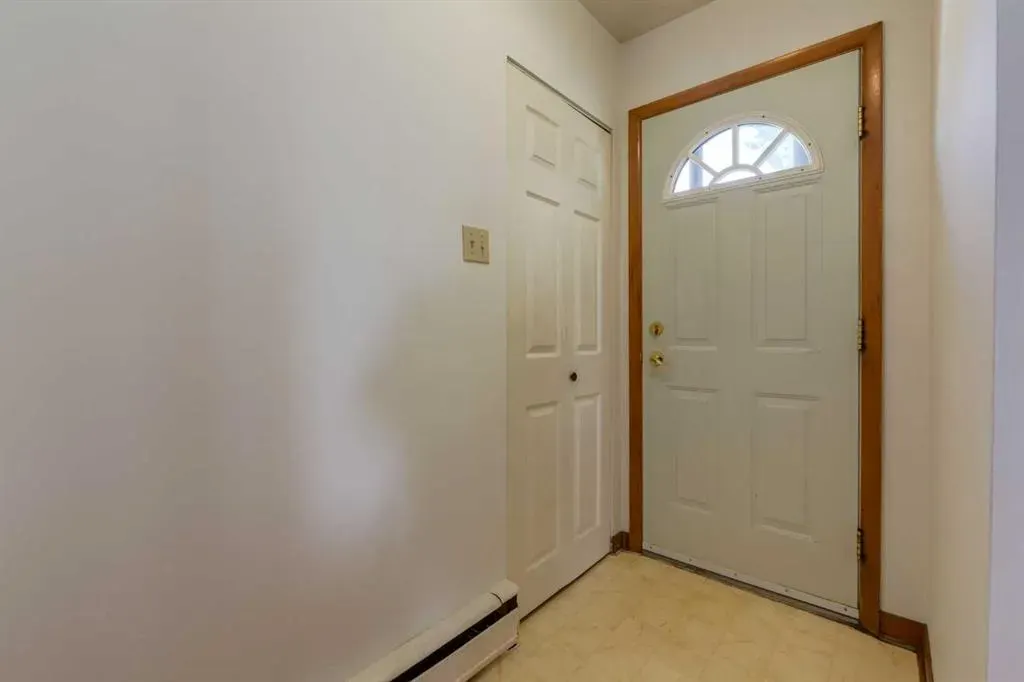 23 Klamath Place SW