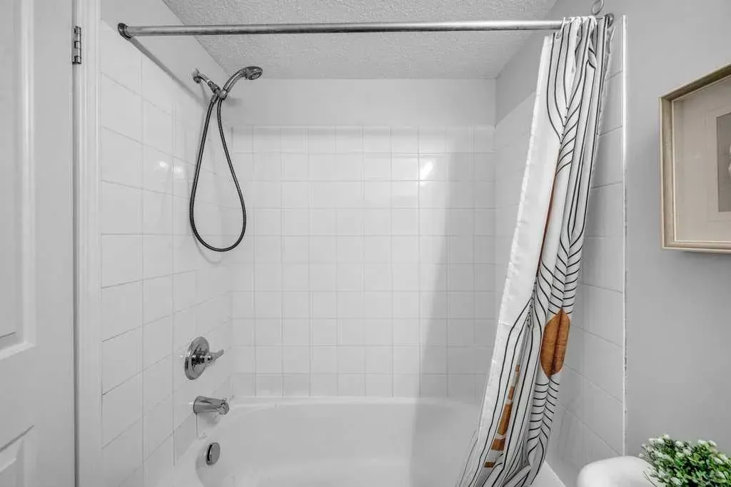 60 Panatella Street NW, #4102