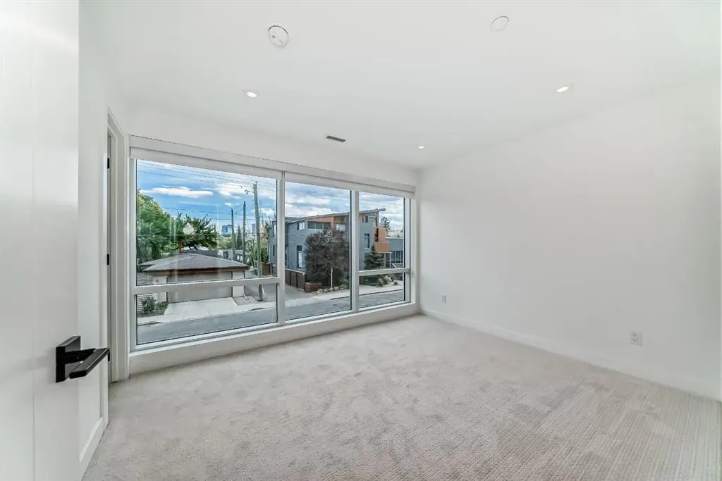 110 18A Street NW, #202