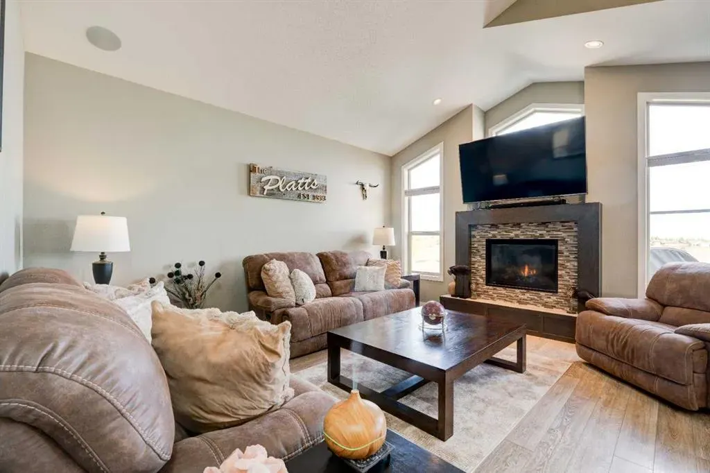 103 Canyon Estates Way W