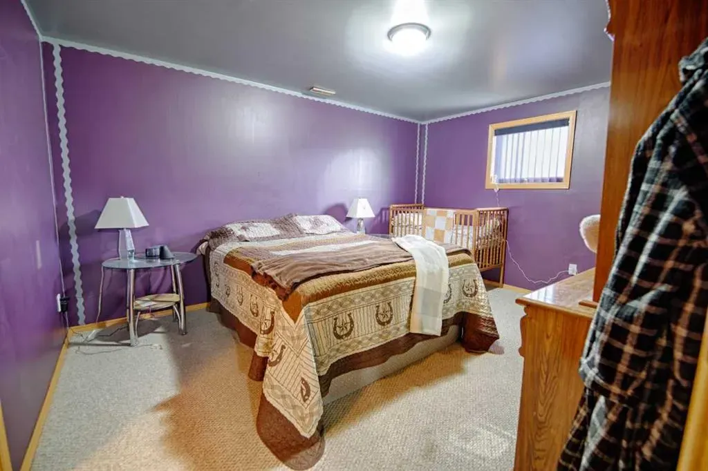 406 A Pioneer Crescent Crescent