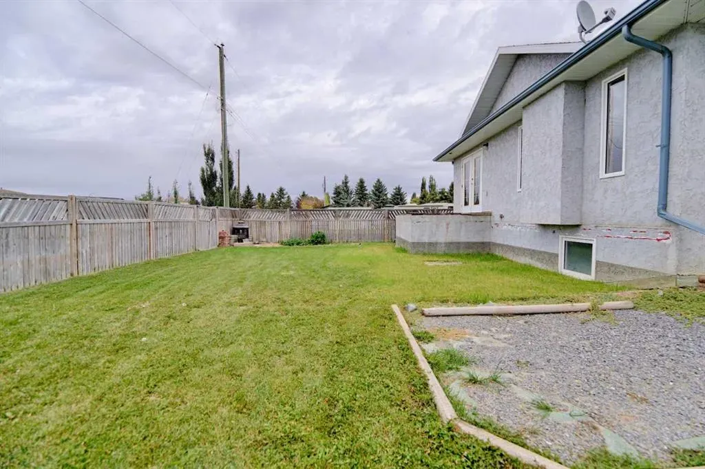 406 A Pioneer Crescent Crescent
