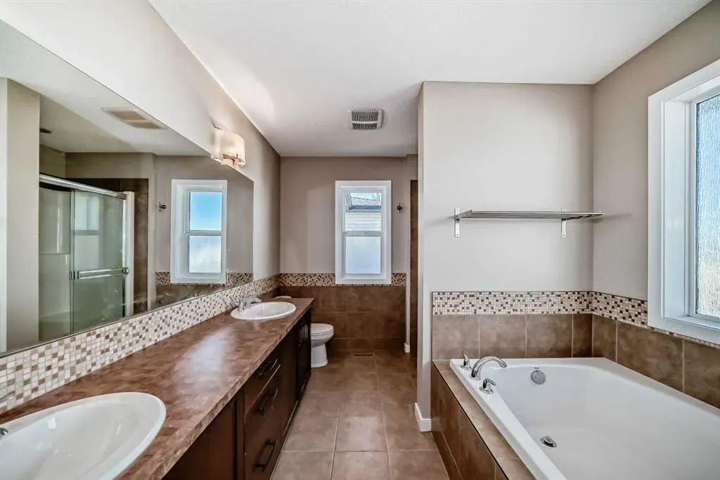 144 REUNION Grove NW