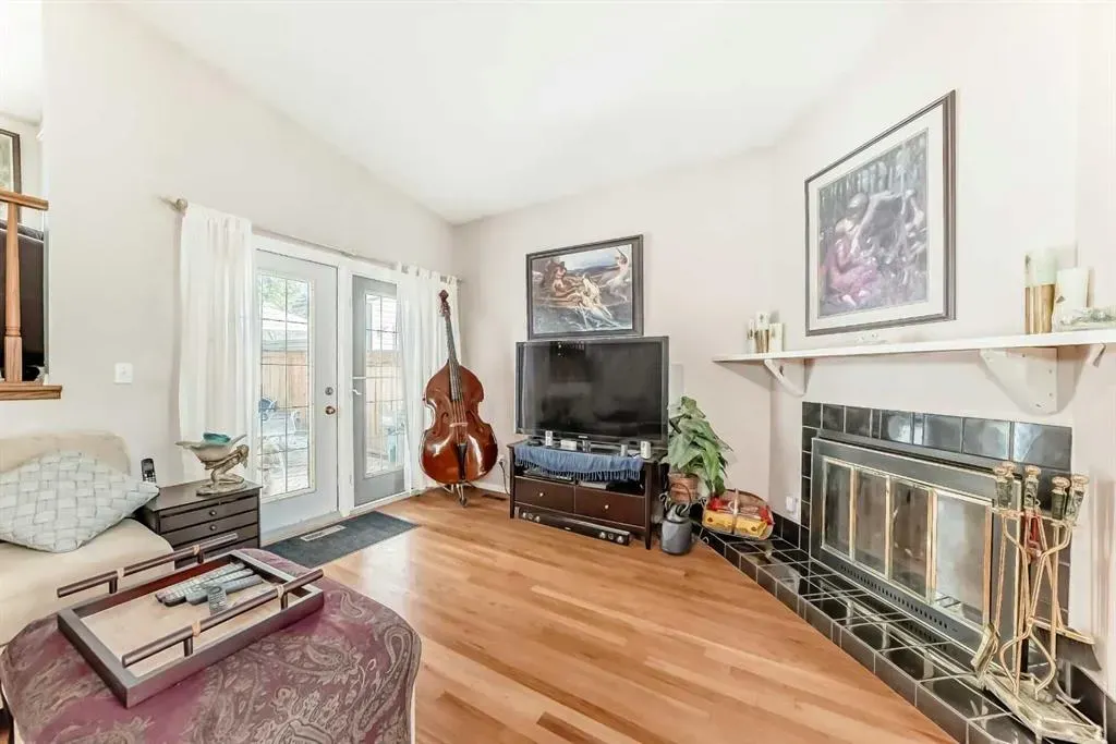 167 Woodridge Place SW