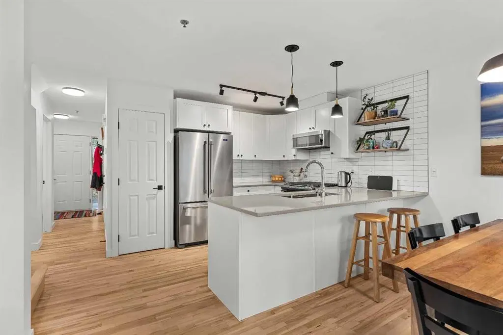 1022 Rundleview Drive, #13