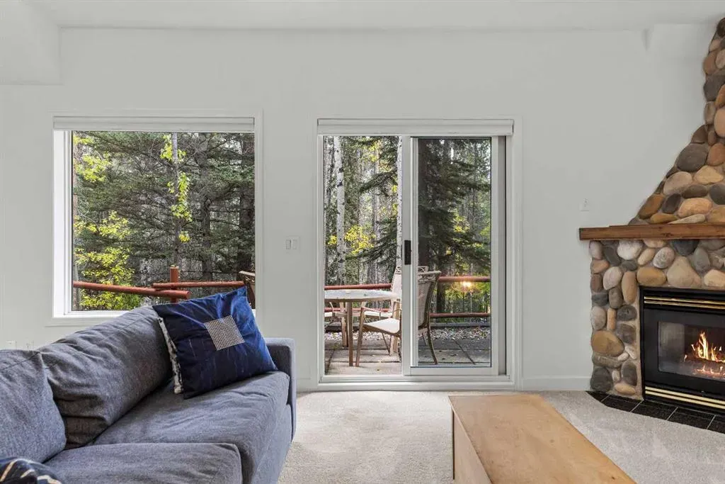 1022 Rundleview Drive, #13