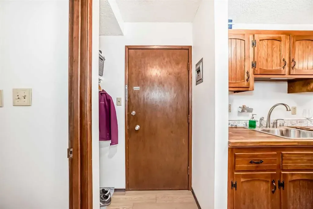 635 57 Avenue SW, #305