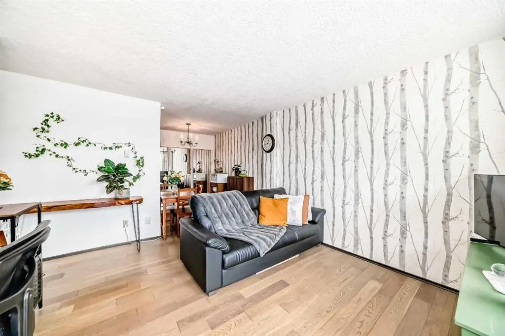 635 57 Avenue SW, #305